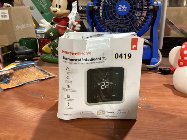 Lot # 1130 Honeywell Thermostat $127.38