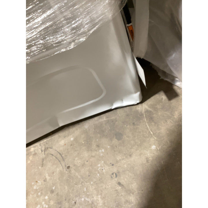 Lot # 2291 GE PTW700BSTWS Top Load Washer $899.00