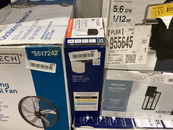 Lot # 441 OLWP 70-Watt Equivalent Outdoor Integrated LED $82