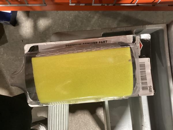 Lot # 948 Briggs & Stratton Air Filter Pre-Cleaner Kit $25
