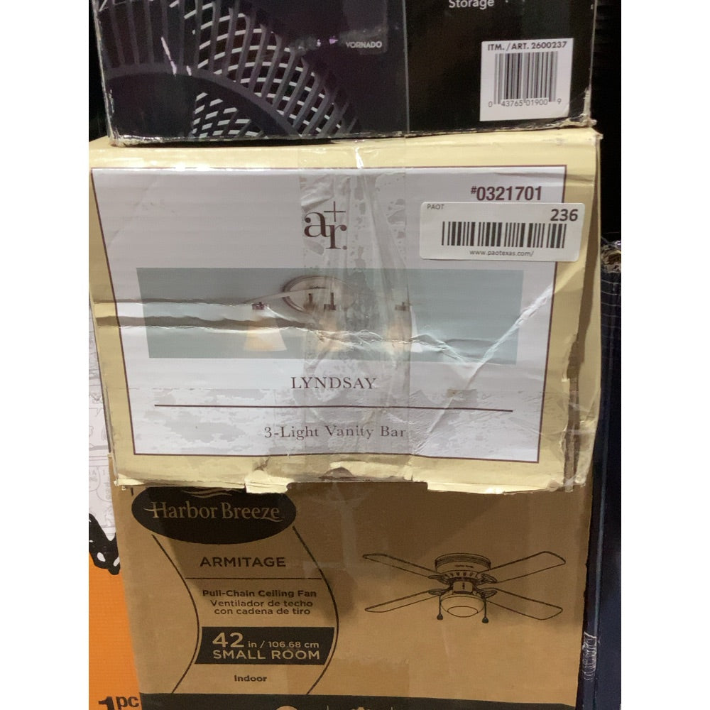 Lot # 236 Lyndsay 23-in Vanity Light $70.00