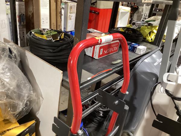Lot # 2029 Milwaukee 800-lb Steel Convertible Hand Truck $159