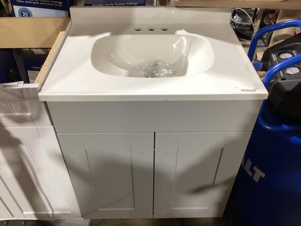 Lot # 2030 Project Source 36-in White Single Sink Bathroom Vanity with White Marble Top $249