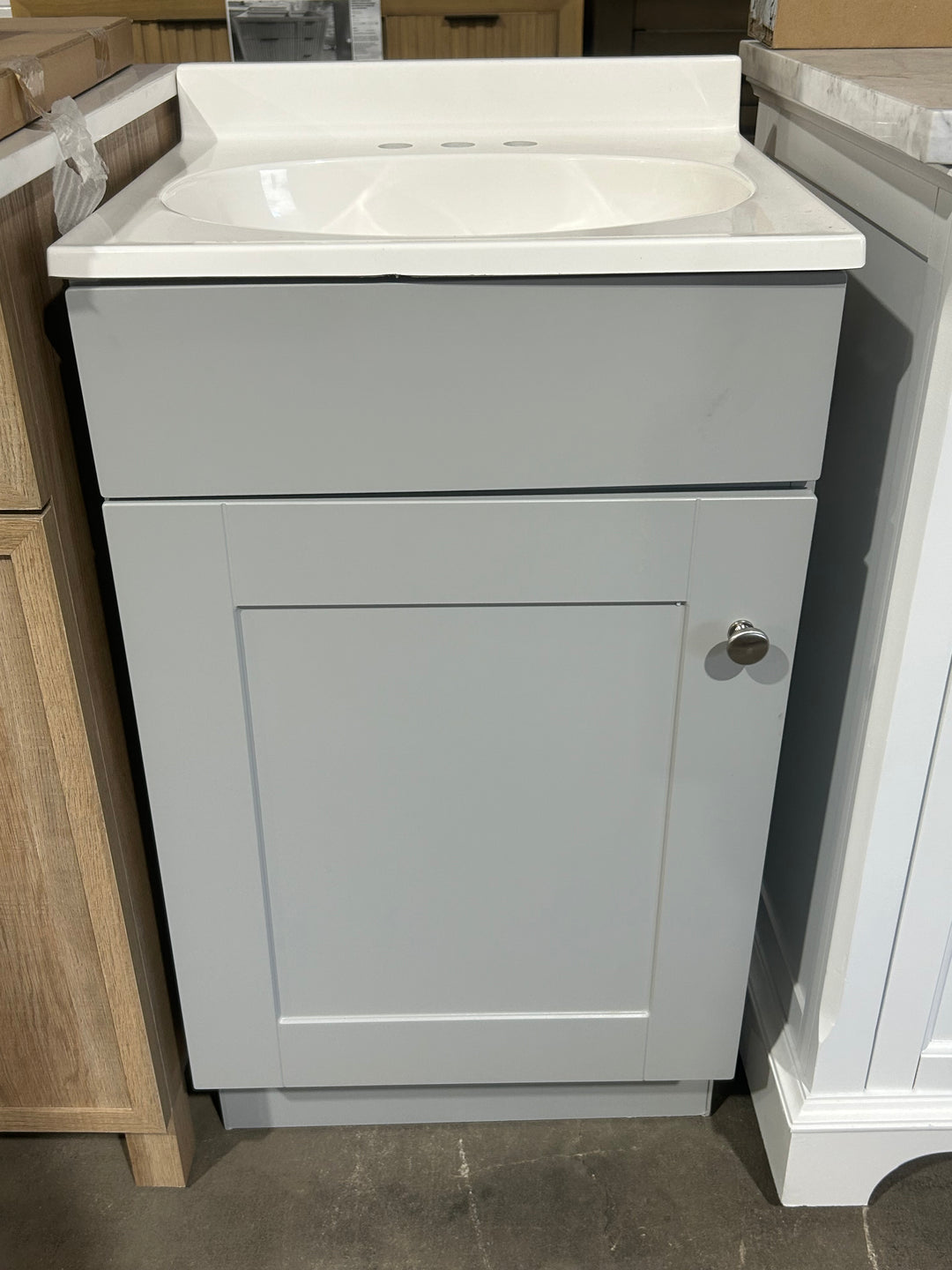 Project Source Dover 18-in Light Gray Single Sink Bathroom Vanity with White Cultured Marble Top (Open Box)