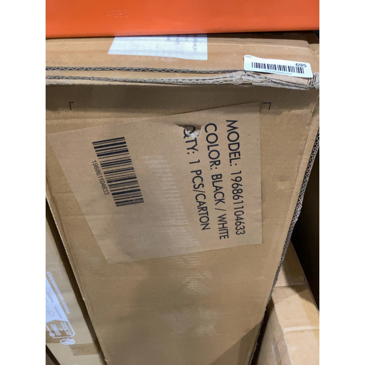 Lot # 695 Flash Furniture 10 TWIN HYBRID MATTRESS $195