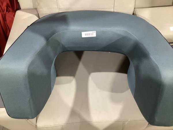 Lot # 2134 Reading Desk with Removable Cover $32