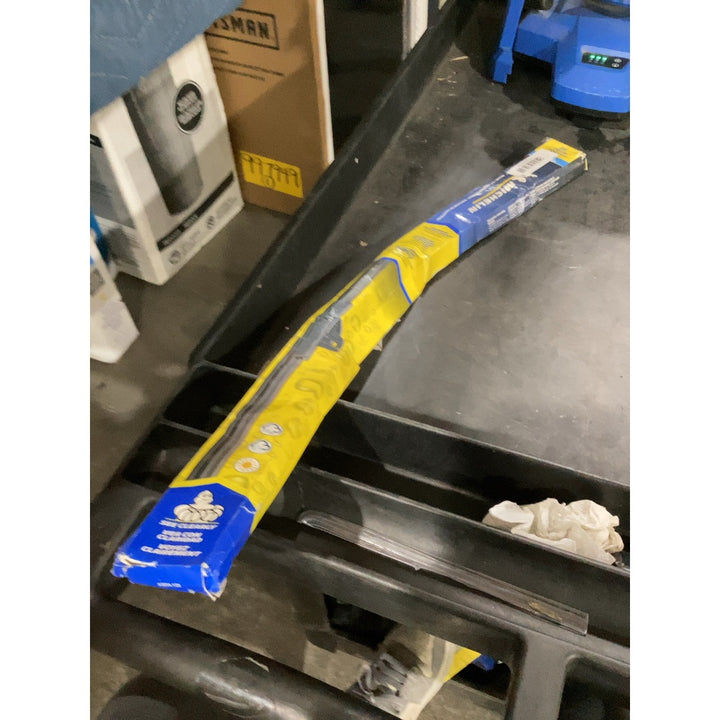 Lot # 61 MICHELIN Guardian Wiper Blades $27.40