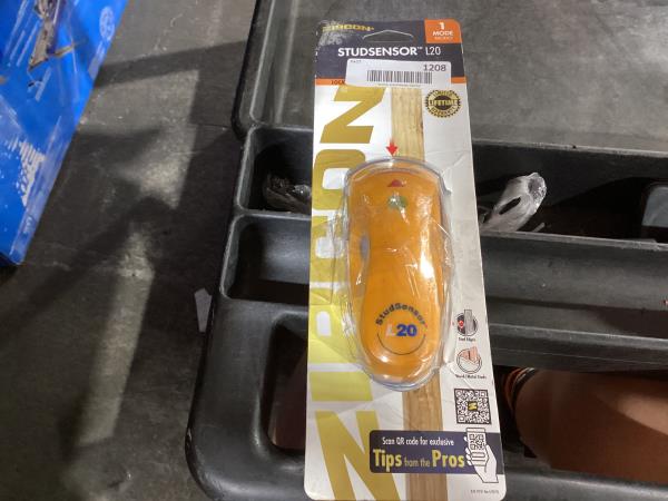 Lot # 1208 Zircon StudSensor L20 $24.67