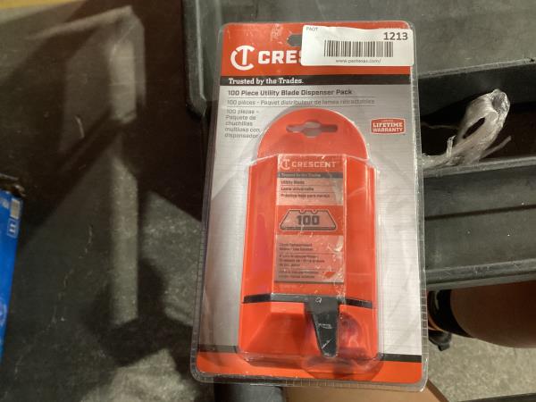 Lot # 1213 Crescent Carbon Steel Utility Blades 100-pk $11.97