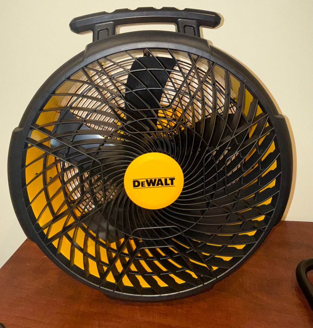 DEWALT 18-in High Velocity Indoor/Outdoor Industrial Fan