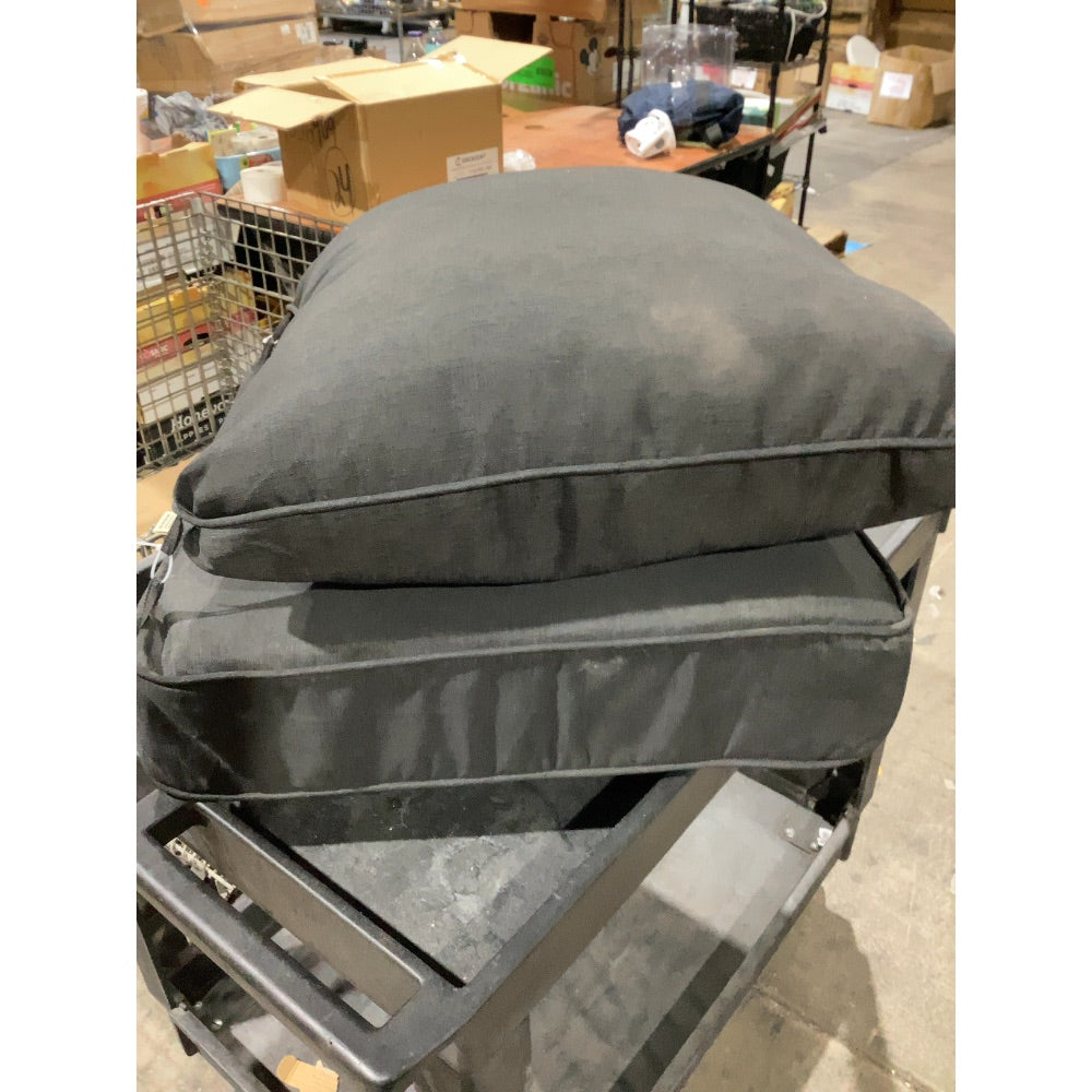 Lot # 1463 allen + roth Seat Patio Chair Cushion $85