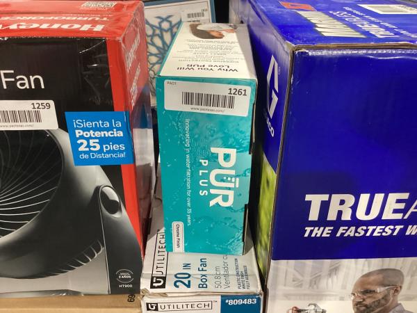 Lot # 1261 PUR PLUS Faucet Mount Water Filtration System $70
