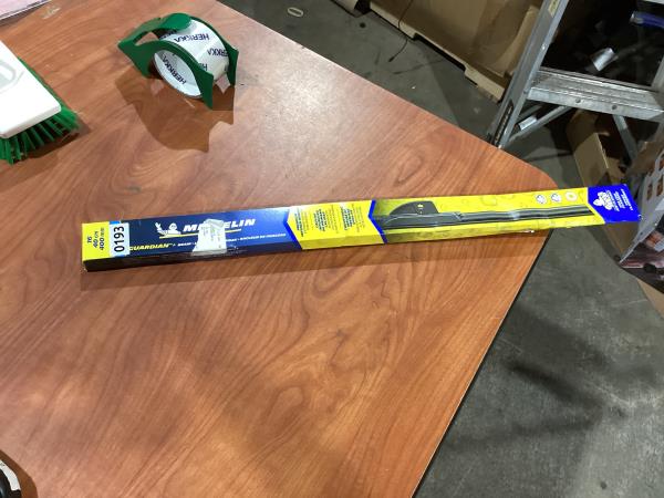 Lot # 66 Michelin Guardian Beam Wiper Blade $14.99