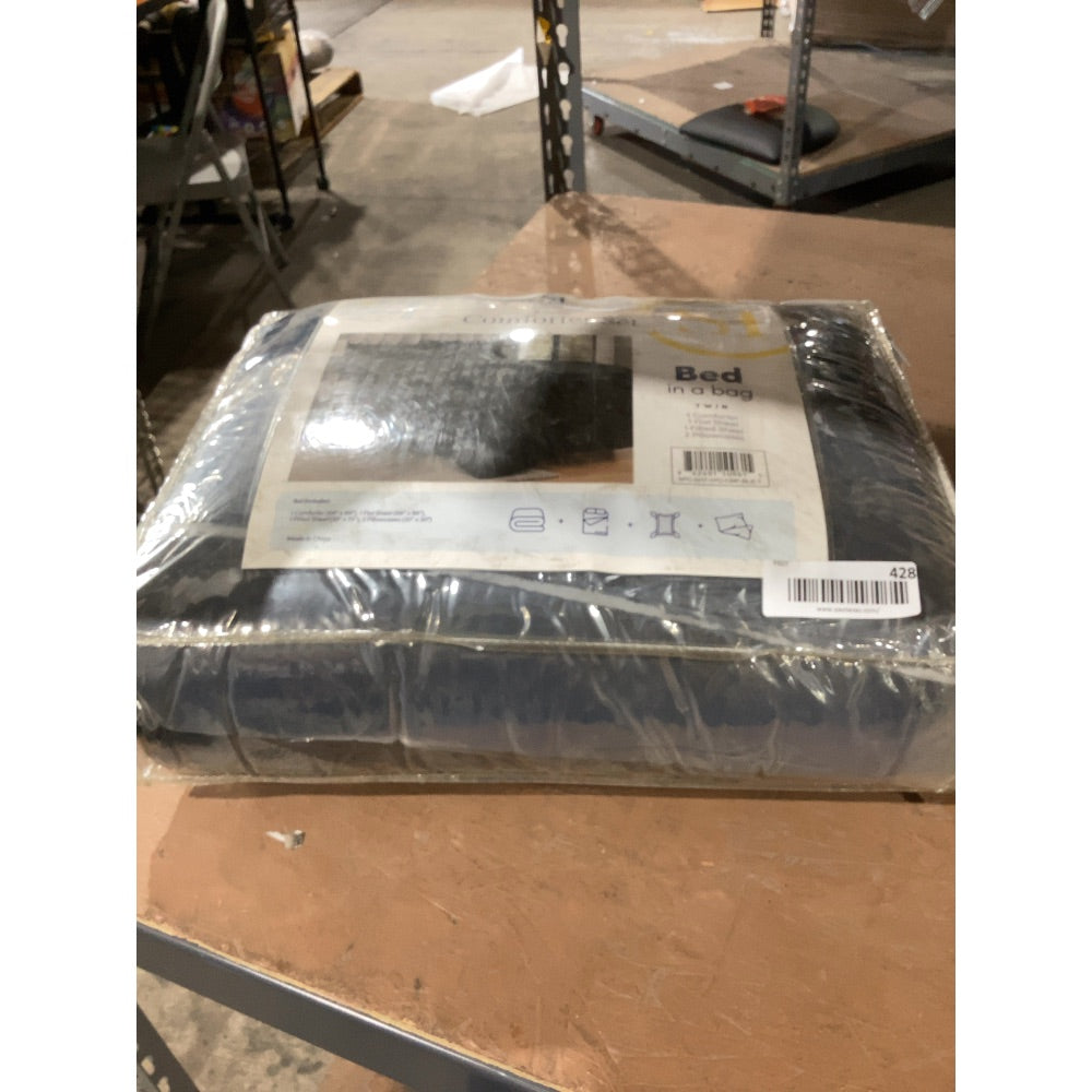 Lot # 428 Sweet Home Collection 2 pounds Comforter-sets $31.48