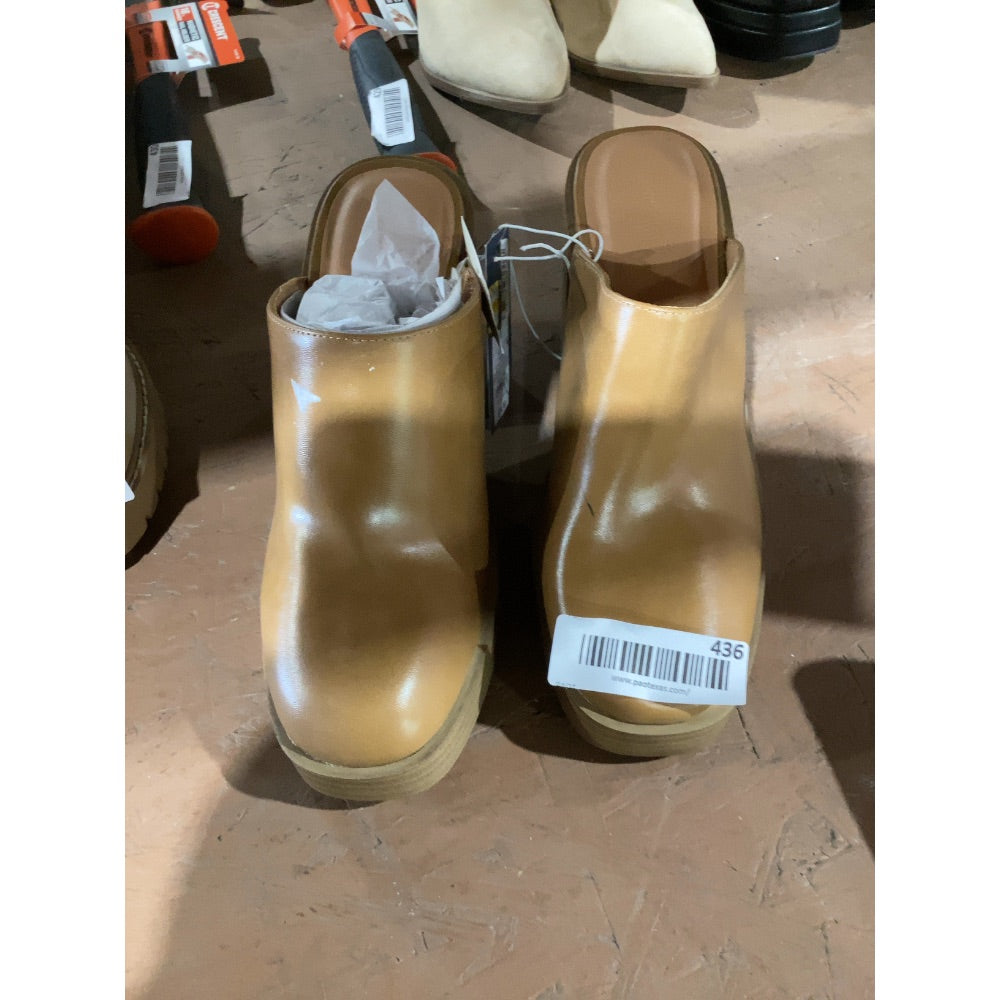 Lot # 436 Universal Thread Platform Mule Heels $24.00