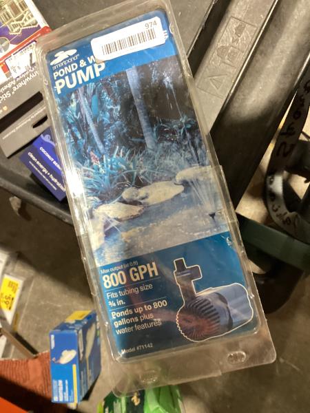 Lot # 974 800 GPH Pond and Water Feature Pump $89