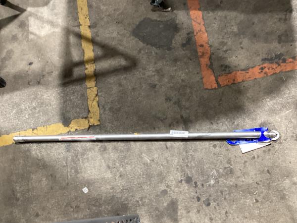 Lot # 517 Graco 243052 Heavy Duty Extension, 40-Inch
