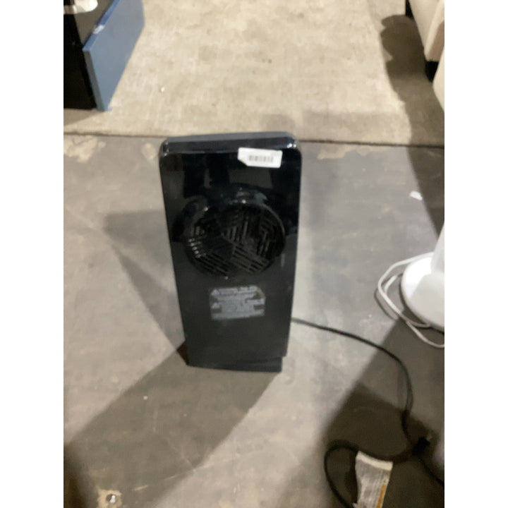 Lot # 2321 Lasko CC23645 Air Heater $40.00