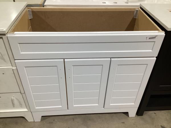Lot # 2133 Style Selections White Sink Bathroom Vanity $399