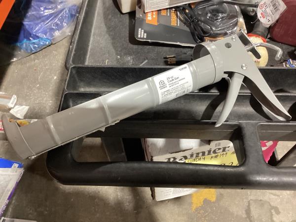 Lot # 1105 Project Source 29-oz Rod Caulk Gun