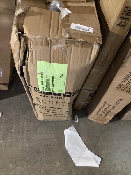 Lot # 1904 Outsunny Zero Gravity Chair Set with Folding Table & Cup Holder Trays Brown