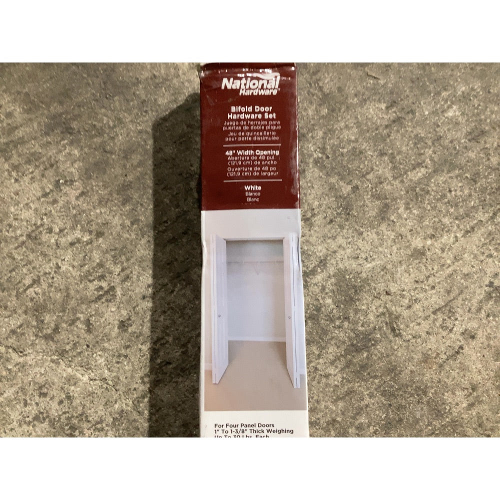 Lot # 1039 I am unable to find the brand item type or retail price in the specified stores or the internet.