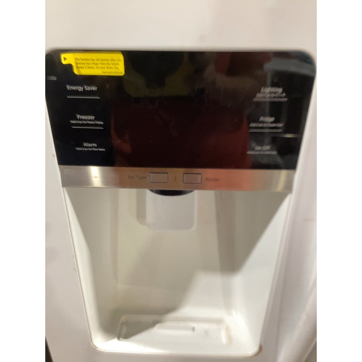 Lot # 2293 Samsung Refrigerator $1000