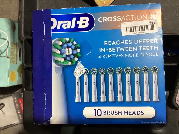 Lot # 932 OralB Cross Action X Replacement Brush Heads $38
