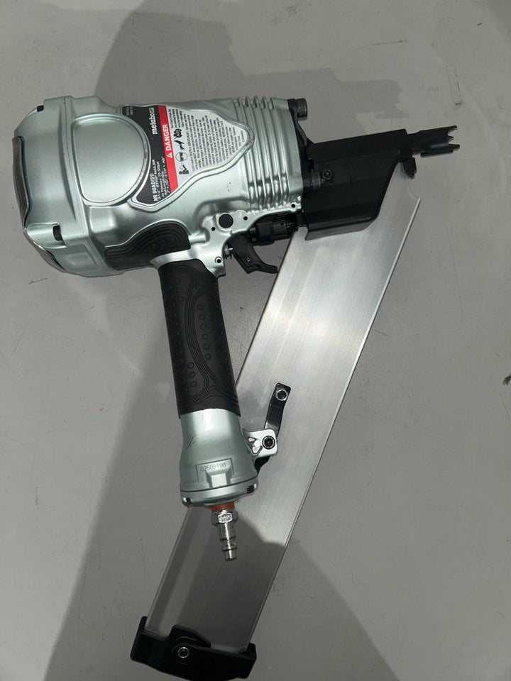 Metabo HPT 3-1/2-in 30-Degree Pneumatic Framing Nailer (used)