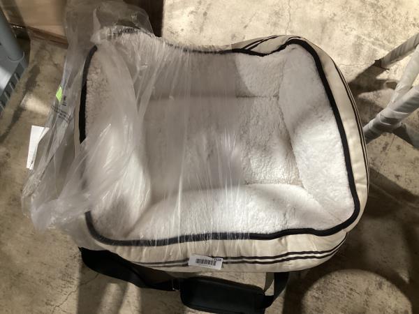 Lot # 2128 SportPet Cuddler Ivory and Black Pet Bed