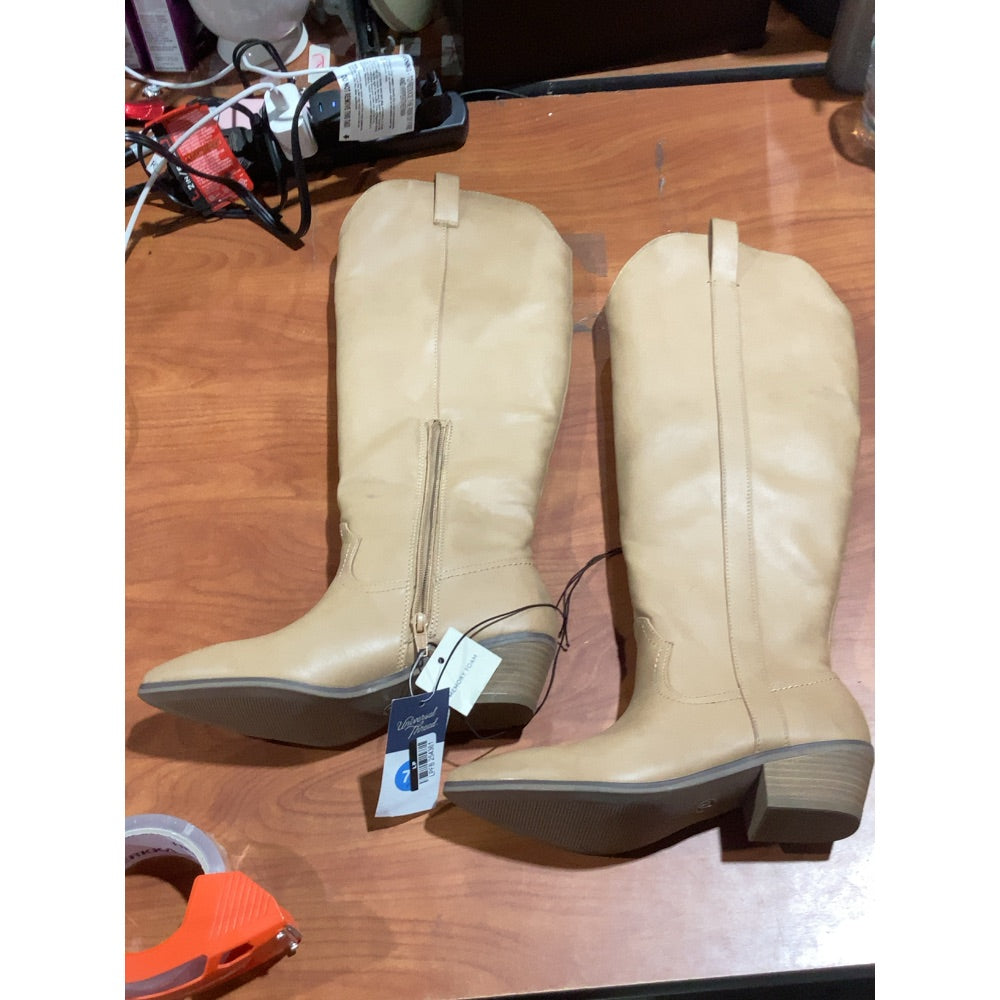 Lot # 129 Universal Thread Sommer Western Boots $31.49