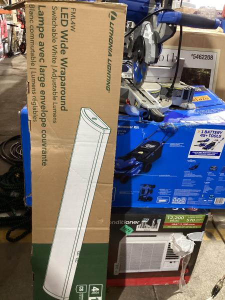Lot # 1972 Lithonia Lighting 4Ft. Lumens Integrated LED $184