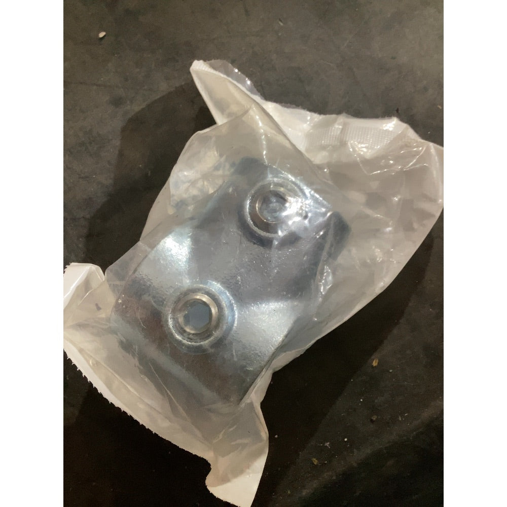 Lot # 1564 Given the constraints a title cannot be generated as it contains information about the retail price but does not source from Costco Lowes or Kohls. Without a valid price no title can be generated.