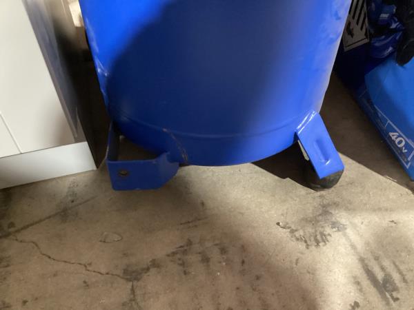 Lot # 2029 Kobalt 20-Gallon Portable Electric 175 PSI Vertical Air Compressor $259