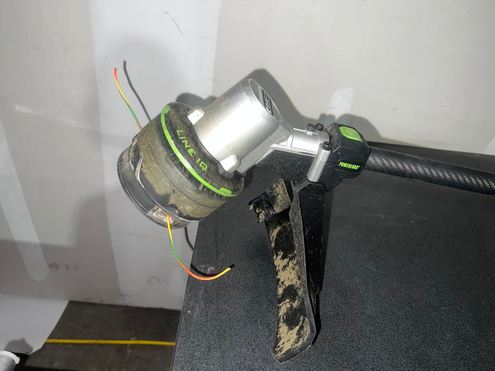 Desbrozadora de hilo a batería EGO POWERLOAD con eje recto de 16 pulgadas y 56 voltios LINE IQ (USADA) (HERRAMIENTA DESNUDA)