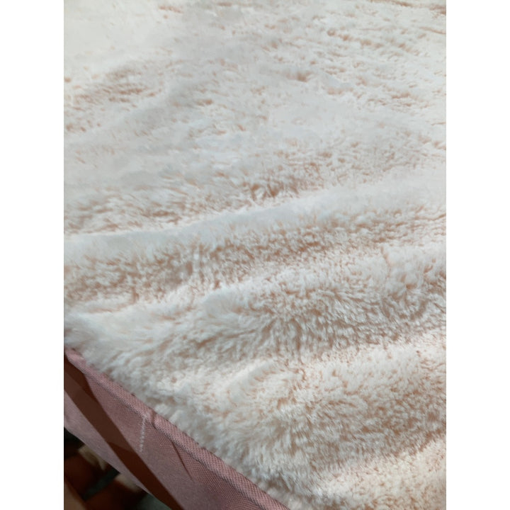 Lot # 555 Amazon Dog Bed $35