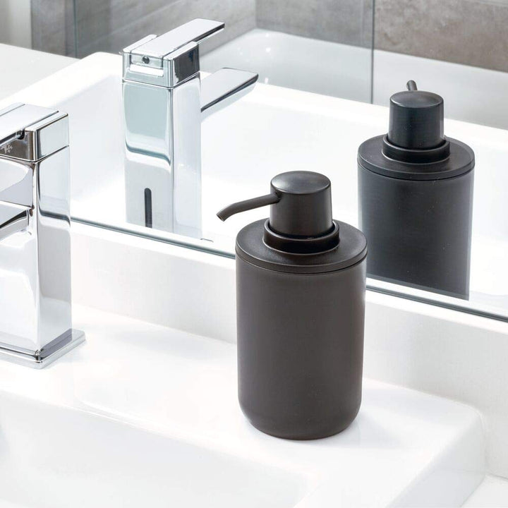 Lot # 1202 InterDesign 4pc Bath Set Matte Black $12.00