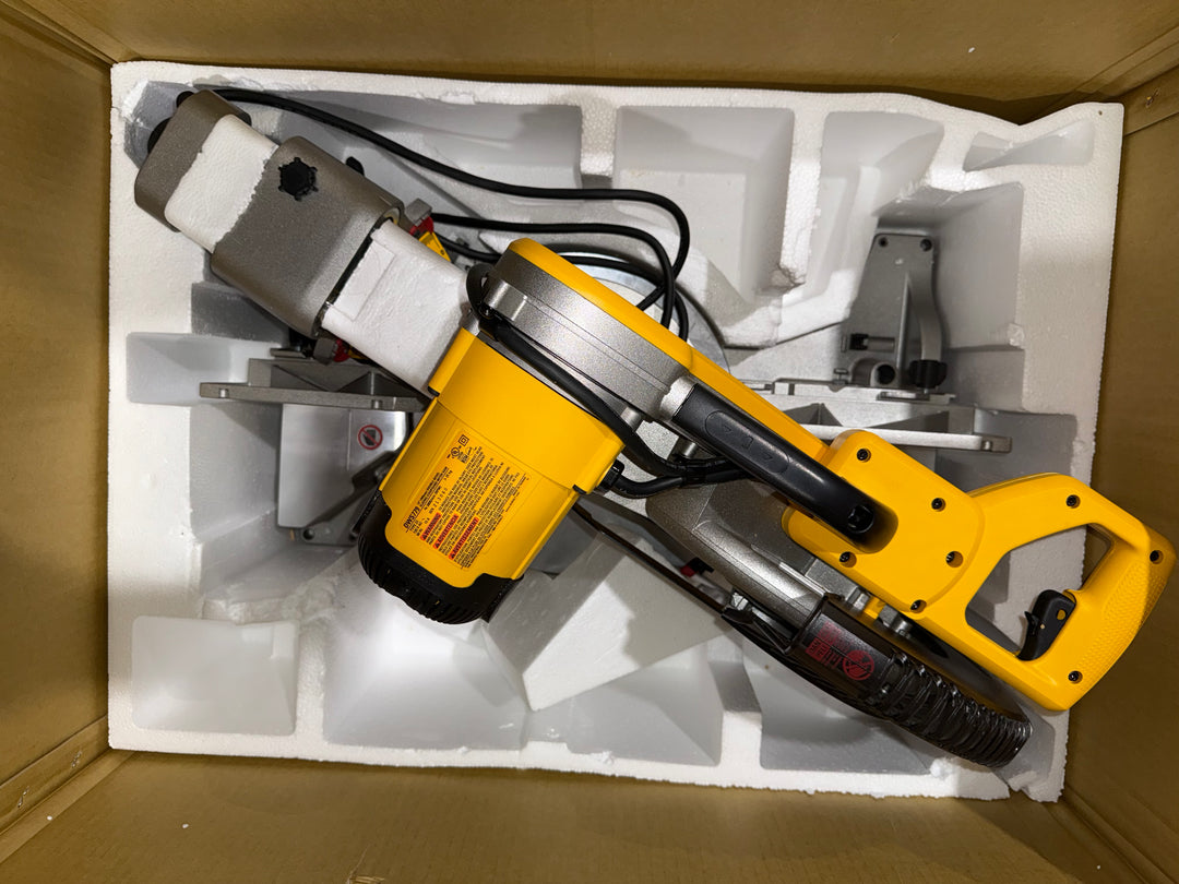 Sierra ingleteadora compuesta con cable DEWALT de 12 pulgadas y 15 amperios con bisel doble (caja abierta)