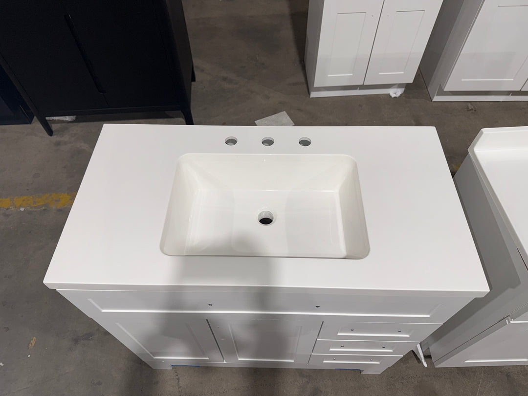 Style Selections Cauley 36-in True White Single sink Bathroom Vanity With Top (Open Box)