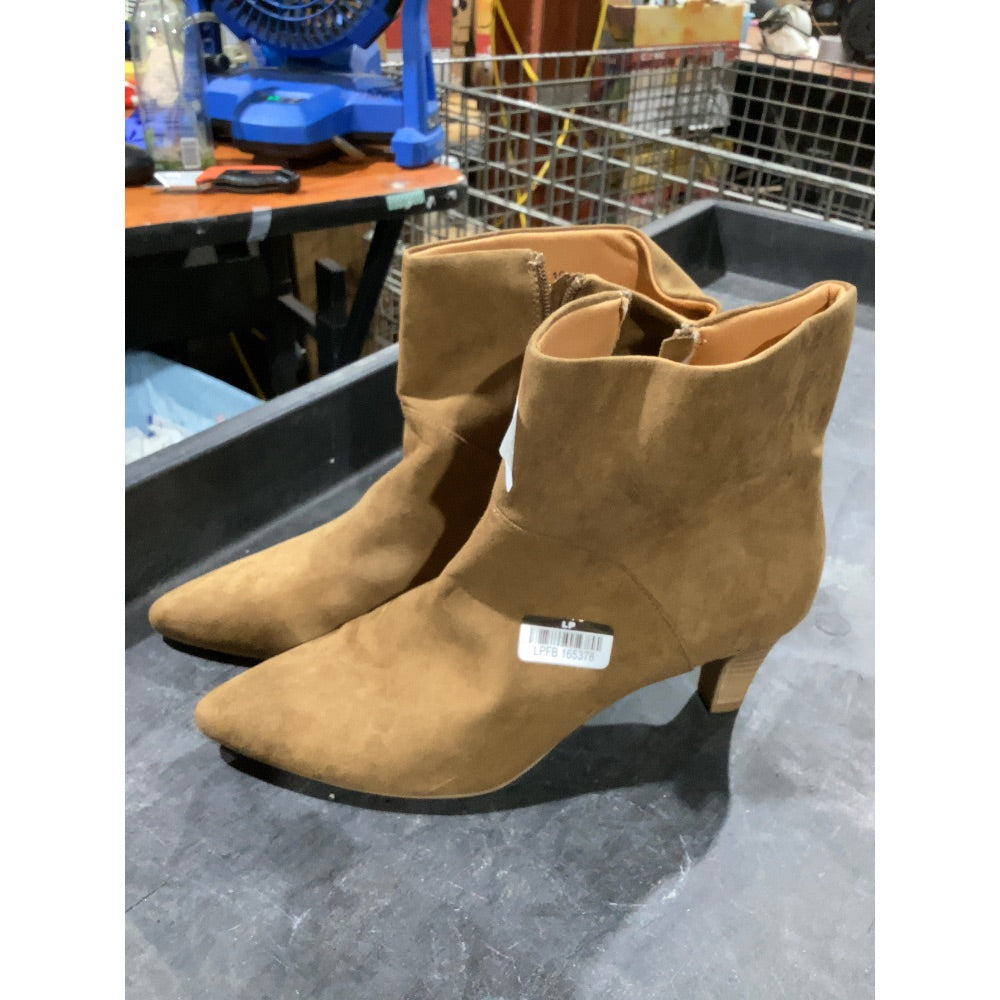 Lot # 261 Universal Thread Ankle Boots $27.99