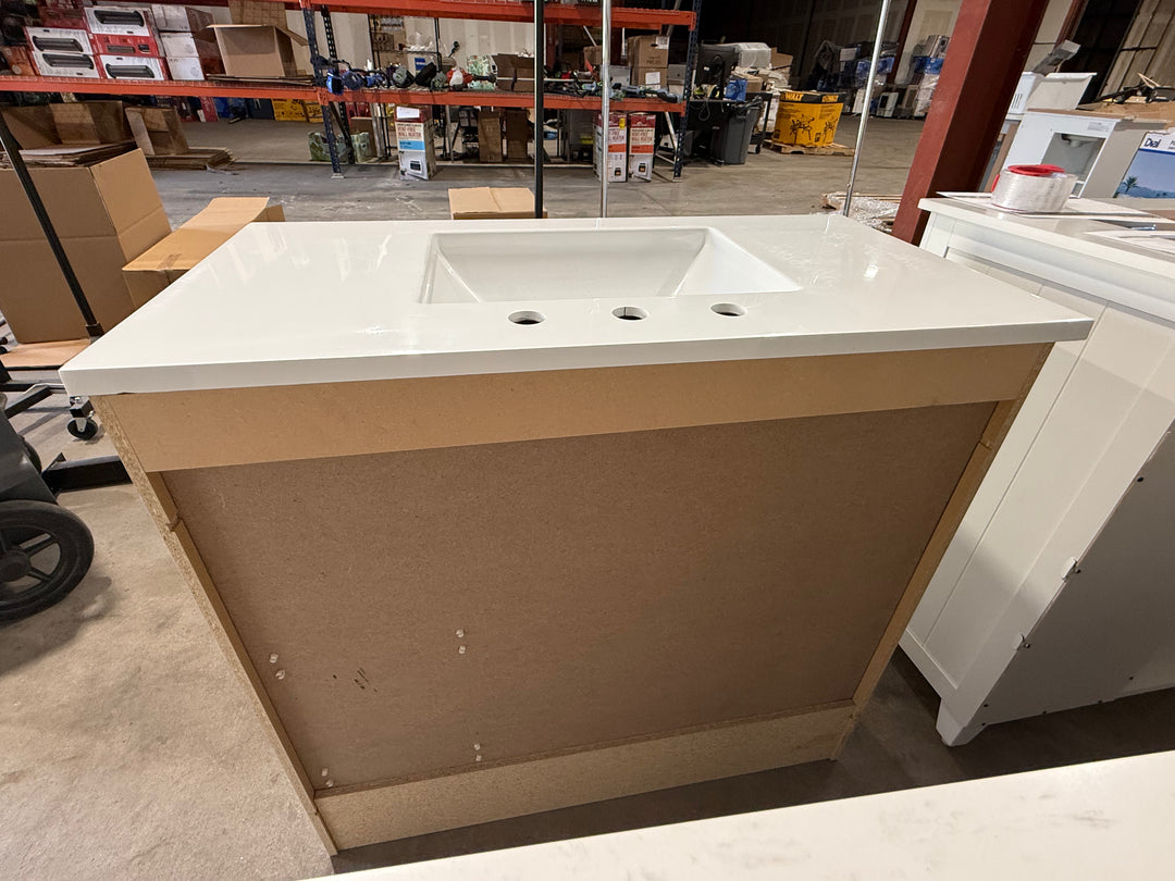 Style Selections Kirkman 36in True White Single Sink Bathroom Vanity w White Cultured Marble Top (damaged)