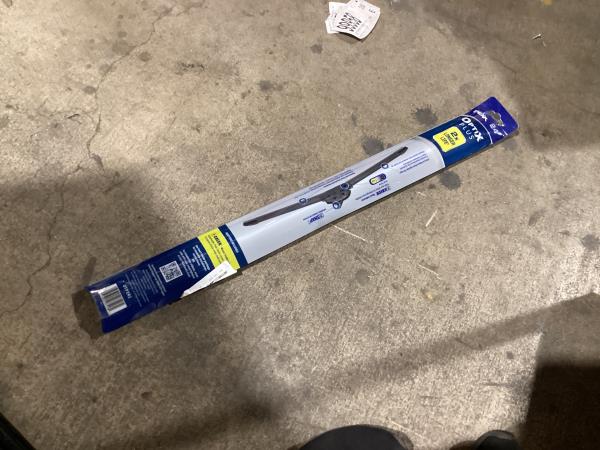 Lot # 513 PEAK Optix Plus Premium Beam Universal Connector System (24'')