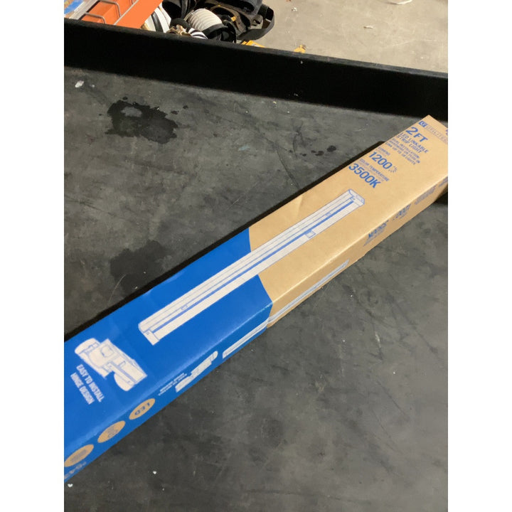 Lot # 1098 Utilitech Bright LED Strip Light Fixture $25