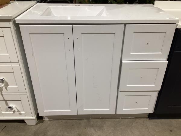 Lot # 2220 allen + roth 36in White Sink Bathroom Vanity $699