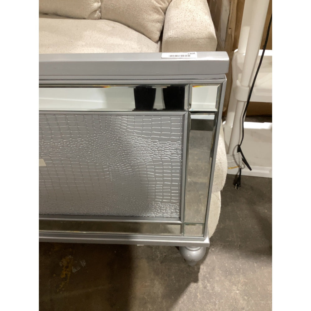 Lot # 2309 Silver Queen Footboard  Slats