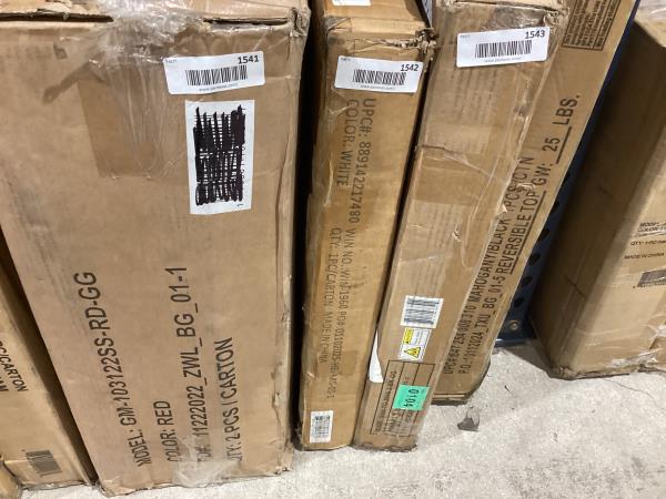 Lot # 1542 Flash Furniture Lennox Tufted Upholstered Twin Size Headboard in White Vinyl