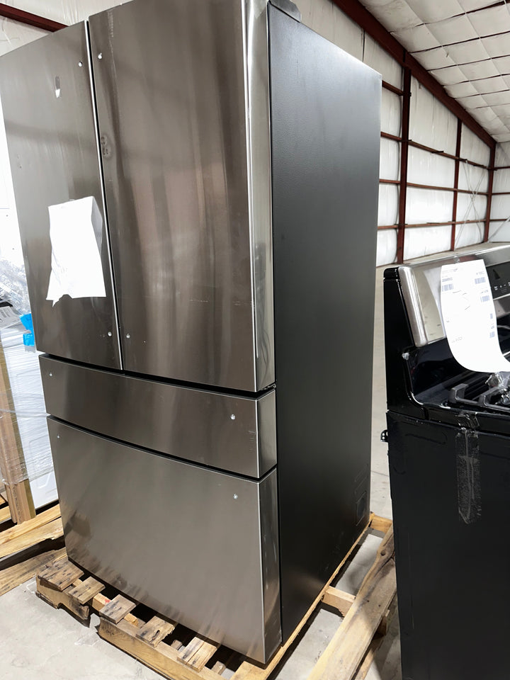 CAFÉ 28.7 Cu. Ft. Smart 4-Door French-Door Refrigerator With Dual-Dispense AutoFill Pitcher