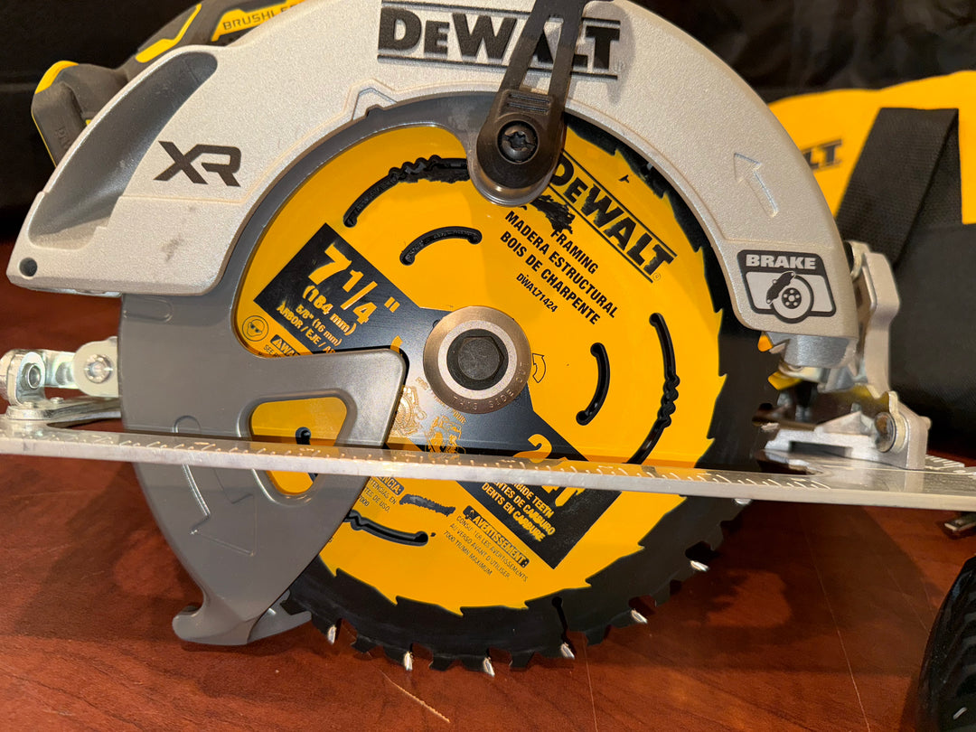 DEWALT XR 20-volt Max 7-1/4-in Brushless Cordless Saw (Battery Included and Charger Included)