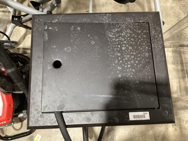 Lot # 2085 suncast black hideaway $89