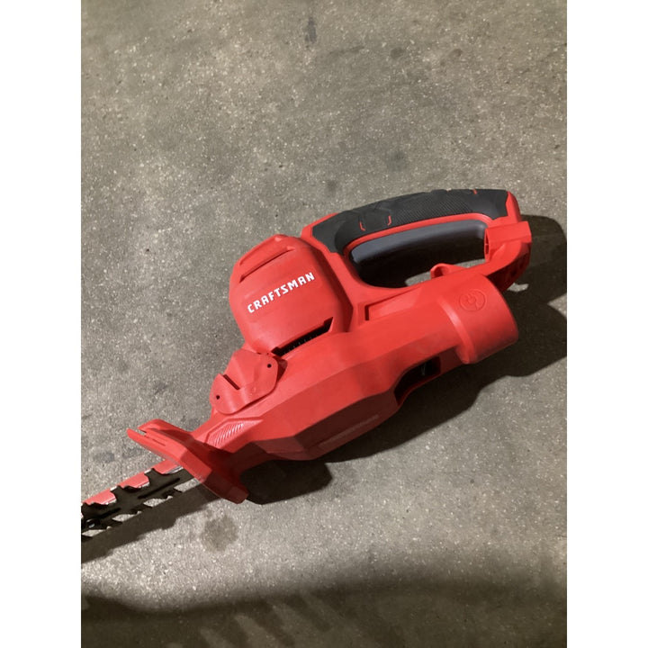 Lot # 1448 CRAFTSMAN CMEHTS802Z Hedge Trimmer - 22-inch Blade, 3.8A Corded, Red